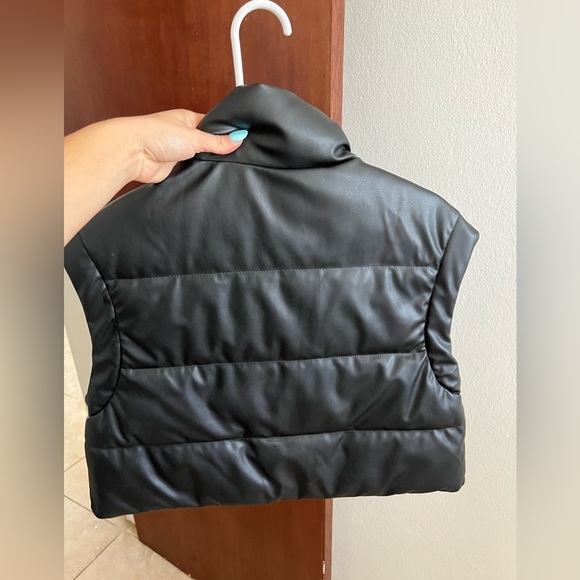 Zara puffer vest size small - Picture 4 of 6